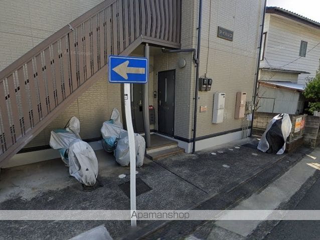 アイパレスの玄関写真