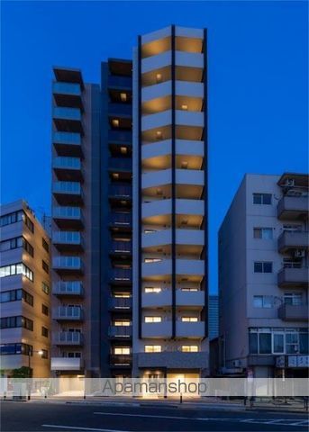 ZOOM池袋WESTの外観写真