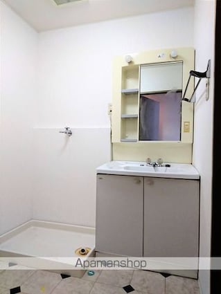 ロイヤルエクセーヌⅡ[2DK/48.7m2]の洗面所