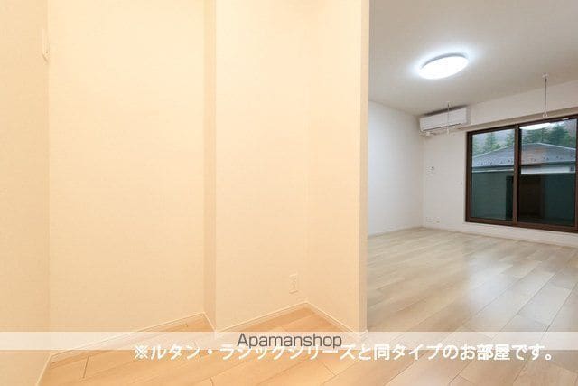クレアIIの内装写真