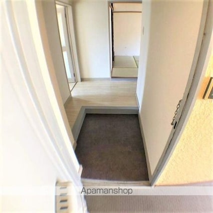 サンシャイン石山[2LDK/60m2]の玄関