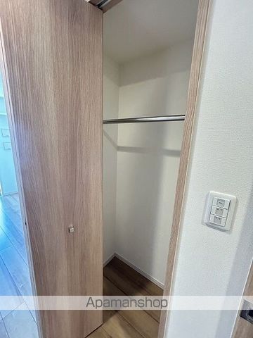 小田急伊勢原駅前マンションの内装写真