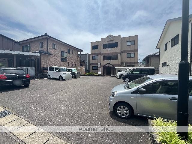 フォレストヴィラ長良の外観写真