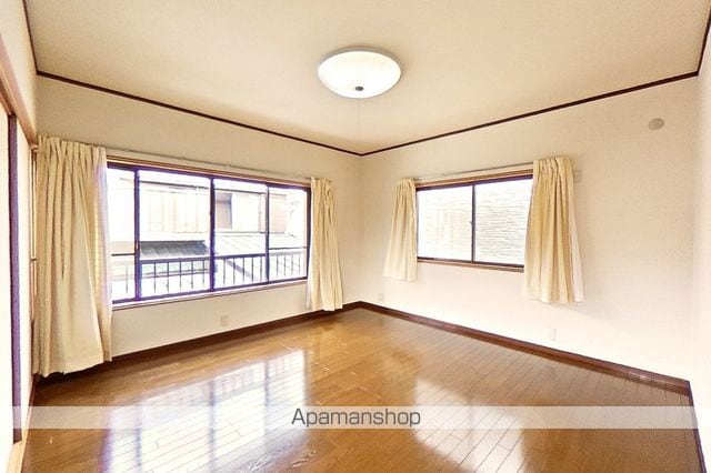 中万々戸建IIの内装写真