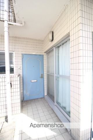 パークウェー学南の玄関写真