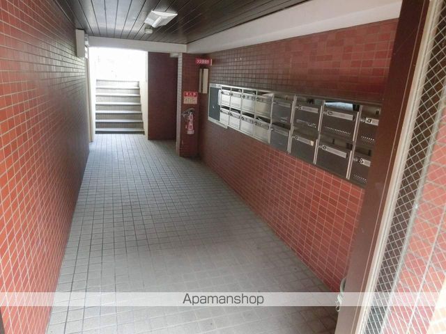 津之江パークハイツ2号館の玄関写真