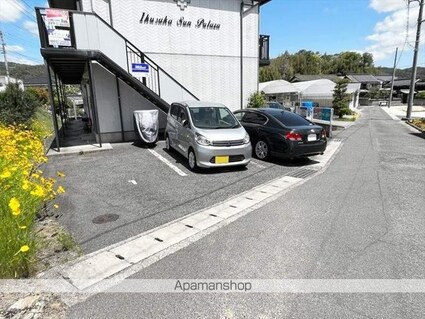 生坂サンプラザ[1K/27.08m2]の駐車場