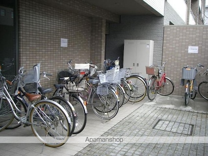 サーパス桜町二丁目[2LDK/71.43m2]の共用部1