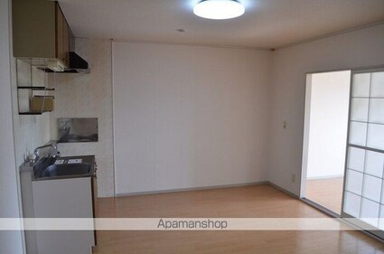 ファミールタヤマ　Ａ[3DK/65m2]の内装2