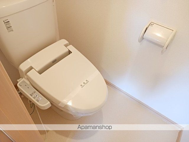 エアリーレジデンス・芝生の内装写真