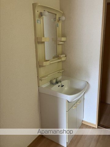 リースランド仁保津タウン E棟の内装写真