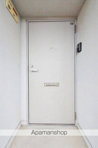 ロイヤルクレイン佐古の玄関写真