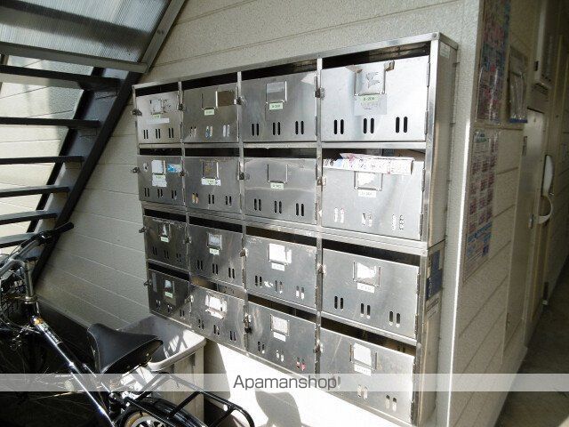 ビューパレス新柏B棟の玄関写真