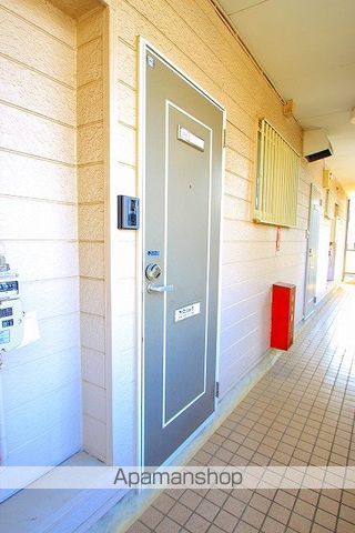 ハイツマヤの玄関写真