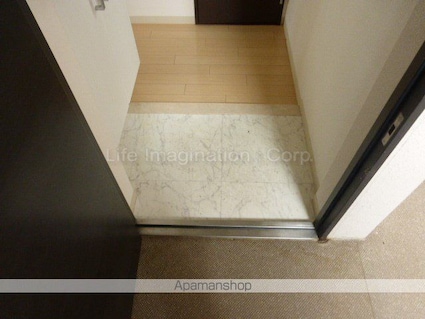 高栄京町マンション[1LDK/40.57m2]の玄関