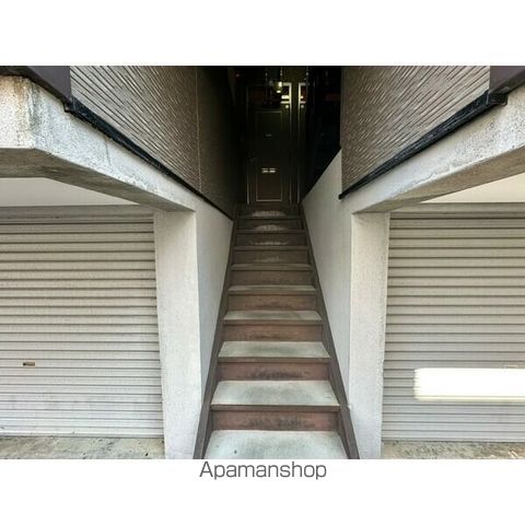 LA VALLEE NOUVELLEの玄関写真