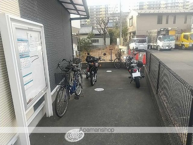 レオネクストカイトネストIIの玄関写真