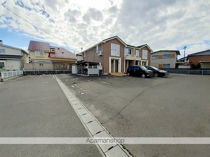 レジデンス神明弐番館[1R/32.9m2]の駐車場