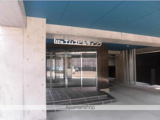 M’S BLDG.の玄関写真
