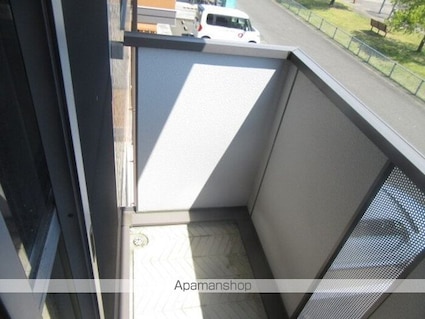 コンフォートヴィレッジ　Ａ[1R/35.1m2]のバルコニー