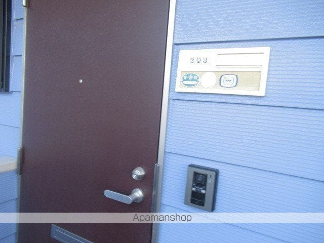 ウラナスAIの玄関写真