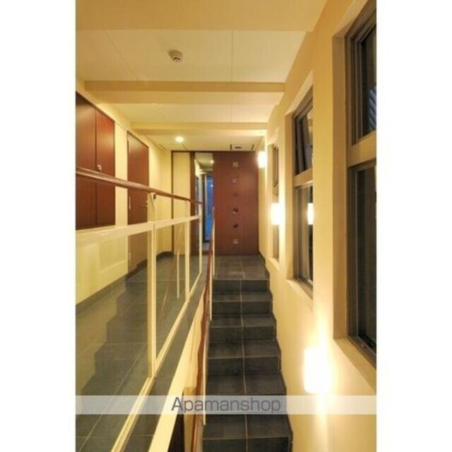 ＺＥＬ　ＣＯＵＲＴ　ＡＯＹＡＭＡ[1K/41.2m2]の共用部