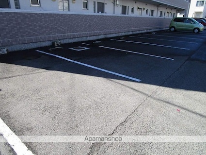 ルミナスコート[1R/24.1m2]の駐車場2