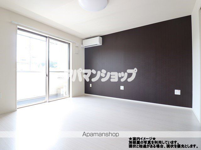 スレッドの内装写真