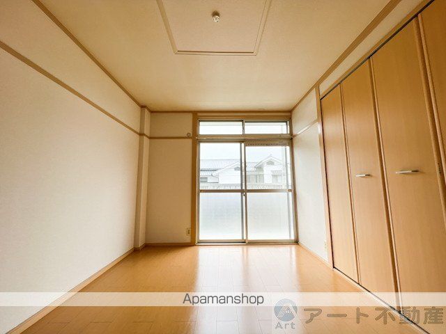 シティハイツ崎山の内装写真