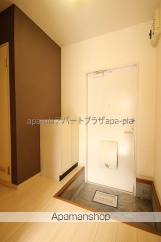 メゾネット三番館の内装写真