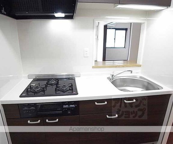 イスターナイマイ鴨川西の内装写真