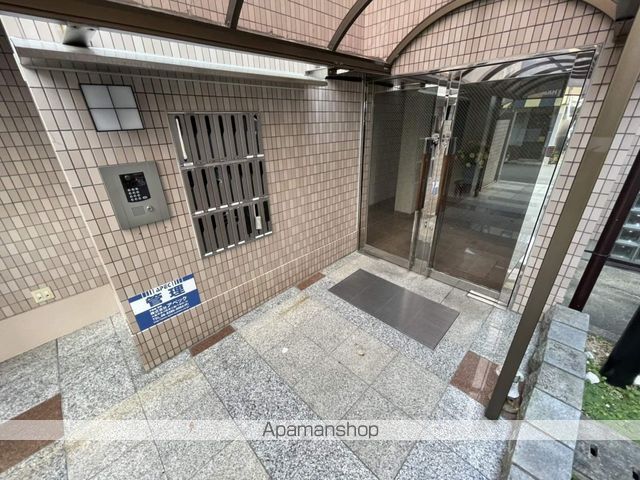 ホリーコートの玄関写真