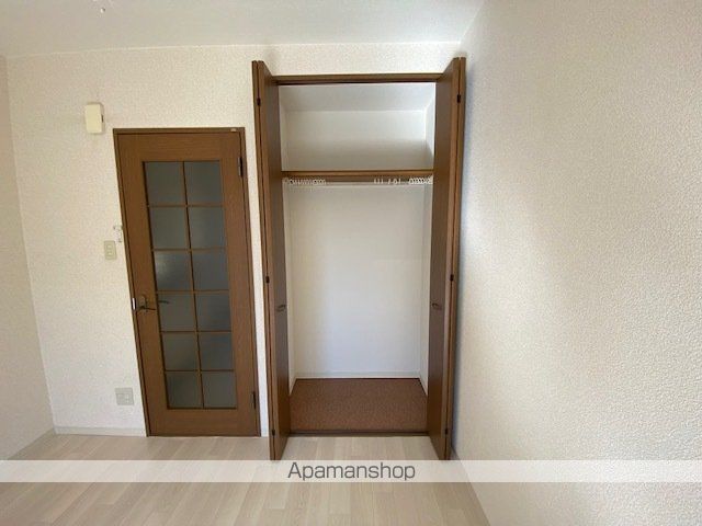 イーストウイングの内装写真