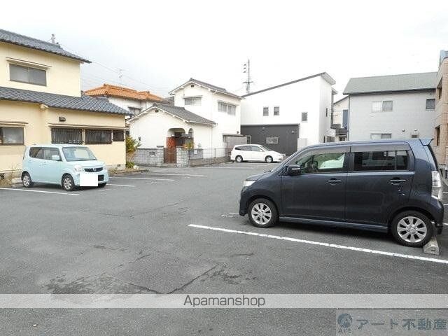フィールドハイツＭ[2LDK/51.66m2]の駐車場