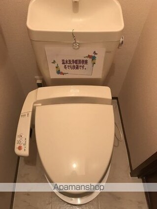 クレマンティーヌ　Ｂ棟[2LDK/66.79m2]のトイレ