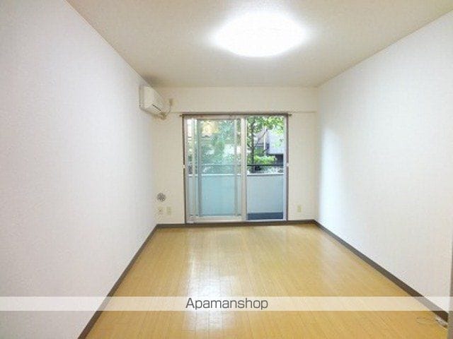 パレロワイヤル弦巻の内装写真