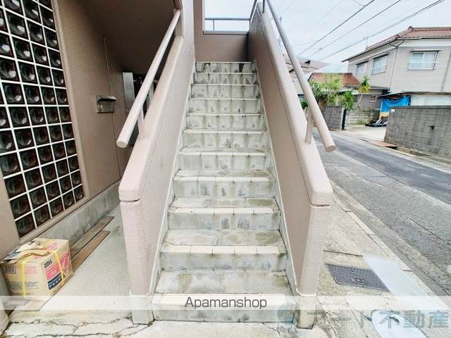 岩田マンションの玄関写真