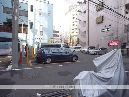 永井ビル[1R/19.6m2]の駐車場
