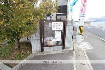 香川県高松市屋島東町[2LDK/51.75m2]の共用部1