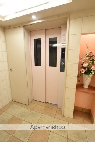 フォレスト円山の玄関写真