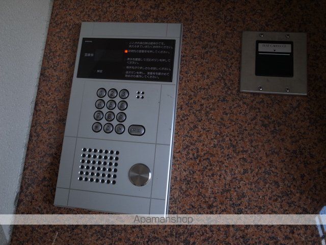 RーFREE真栄21の玄関写真
