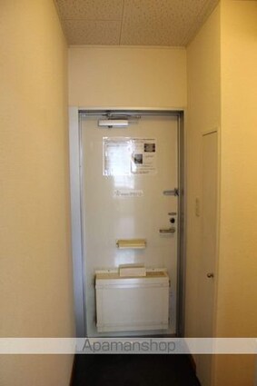 レオパレスドリーム１号館[1K/23.18m2]の玄関