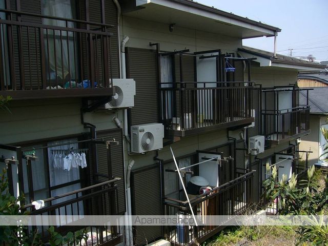 ラークヒルズの外観写真