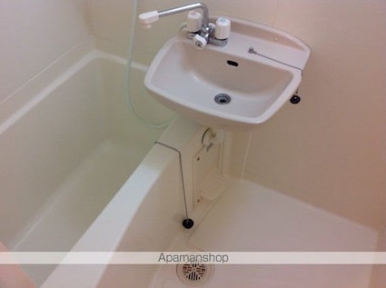 レオパレスアヴニール八幡[1K/28.02m2]のバス