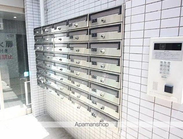 オーク高砂の玄関写真