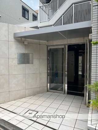 東京都中野区大和町１丁目[2LDK/51.35m2]のエントランス