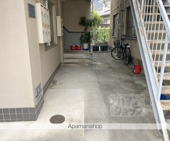 シェモア東久保田町の玄関写真