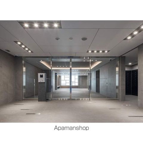 コンフォリア東陽町の玄関写真