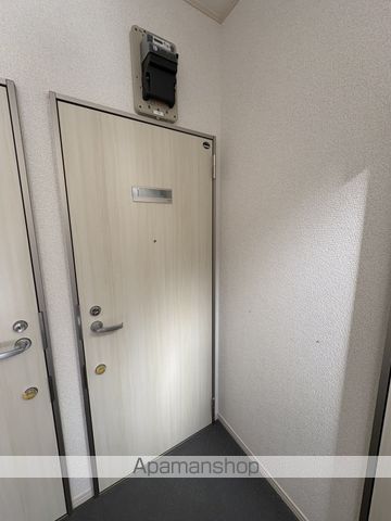 シャルマン指扇の玄関写真