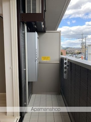 メゾン・ド・キャトルⅦ[1K/26.27m2]のバルコニー